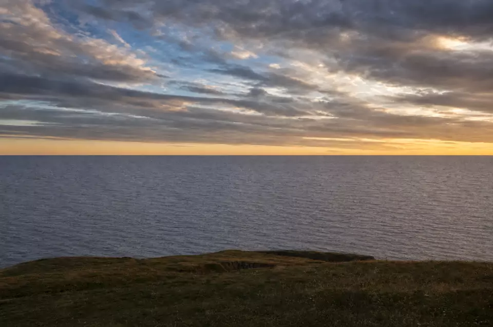 Coastal scene with the horizon through the middle